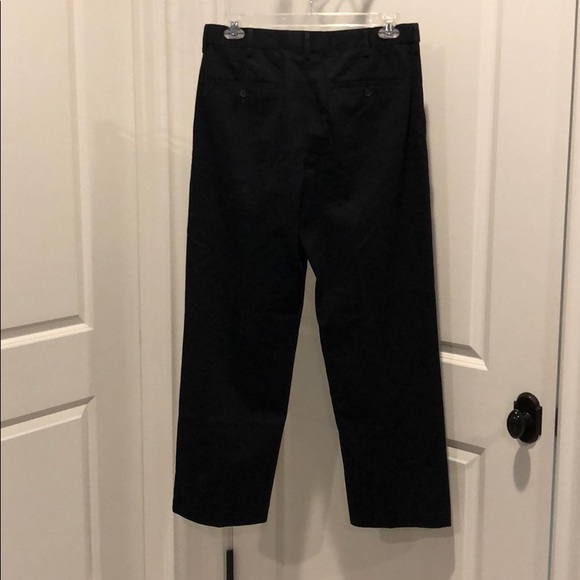 Men’s Croft & Barrow Black Khaki Pants - Picture 2 of 3